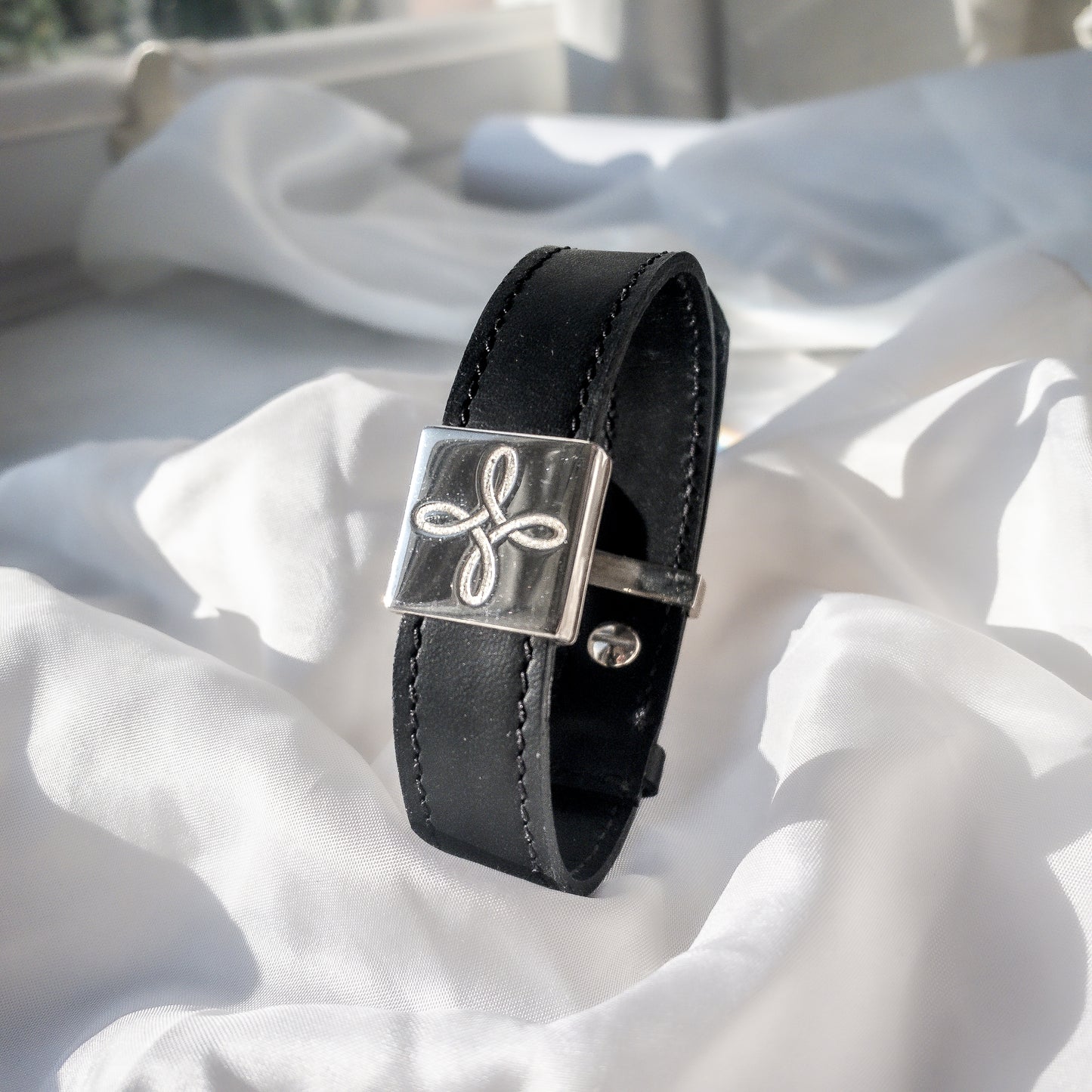 Kayra Infinity Bracelet - Black (Thick)